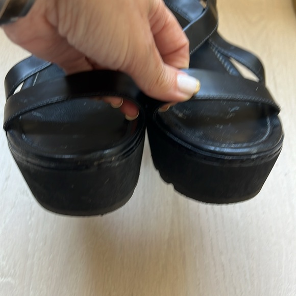 Prada sport black platform sandals size 9. Strap is broken. See photos - Picture 4 of 9